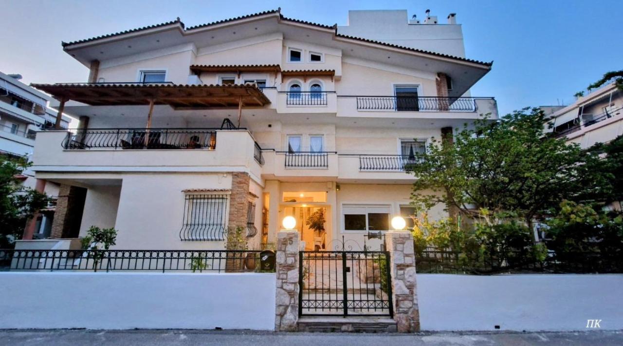 Two Bedroom Flat Near Airport Палини Екстериор снимка