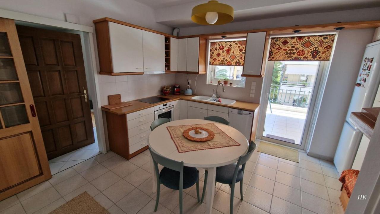 Two Bedroom Flat Near Airport Палини Екстериор снимка